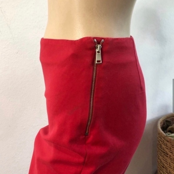 ST.John red ankle crop pants red side zipper size:4 - Picture 10 of 16